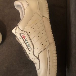 Yeezy calabasas, white edition size 7.5